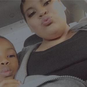 Meet your Posher, Violeta